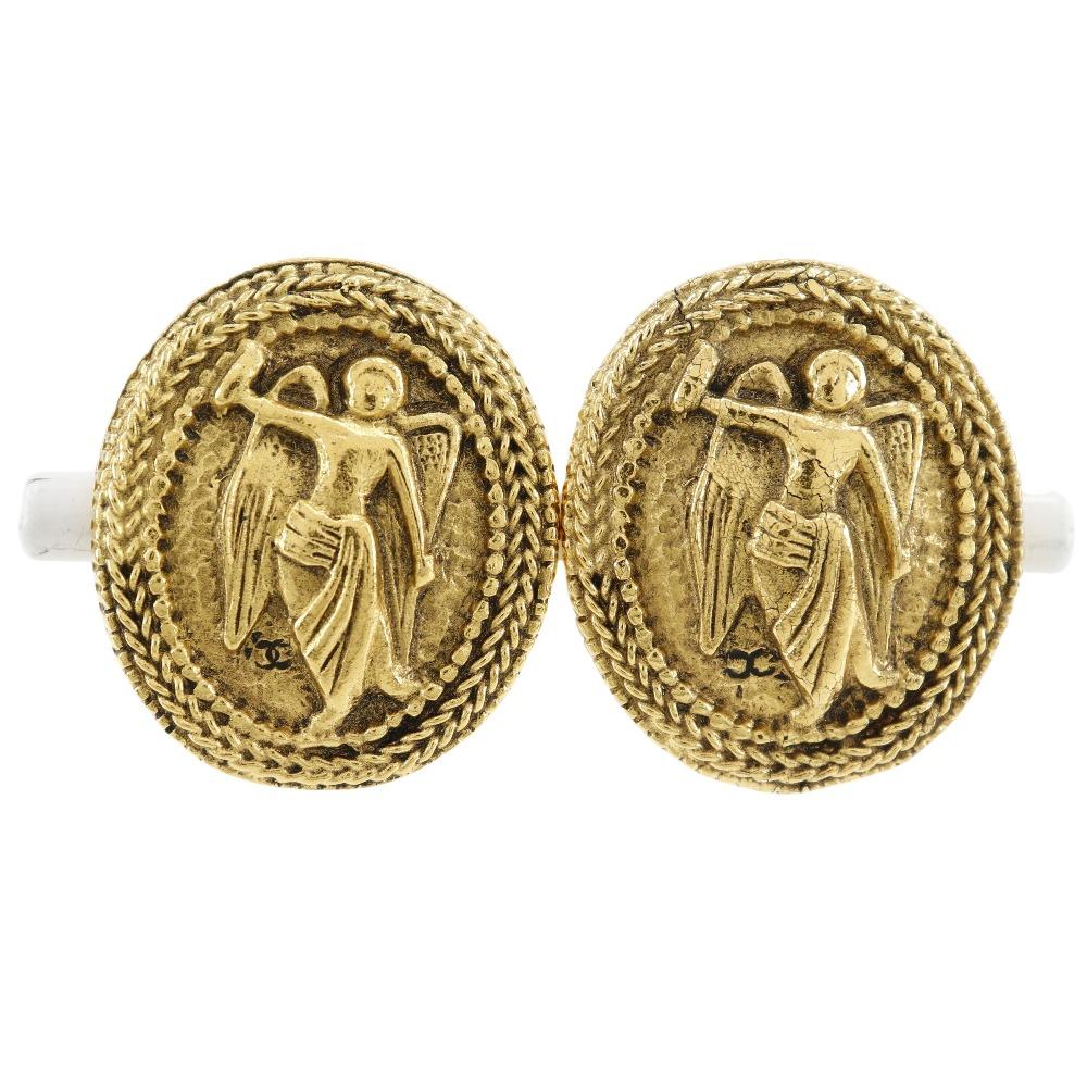 

CHANEL Angel Earring COCO Mark vintage Plated Gold 19.3g Women Used