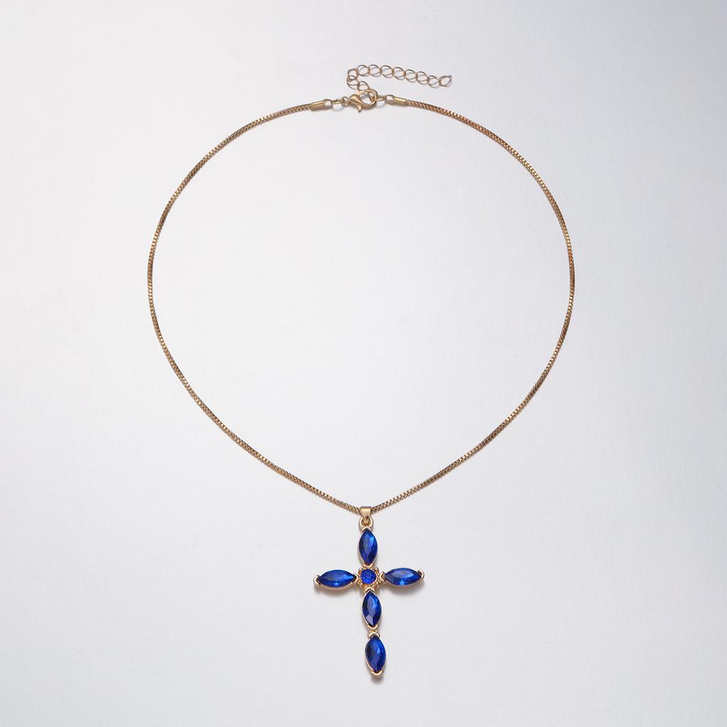 European and American Jewelry, Simple Ins Cross Pendant Necklace, Personalized Niche Design Sense, Diamond-encrusted Collarbone Chain for Women