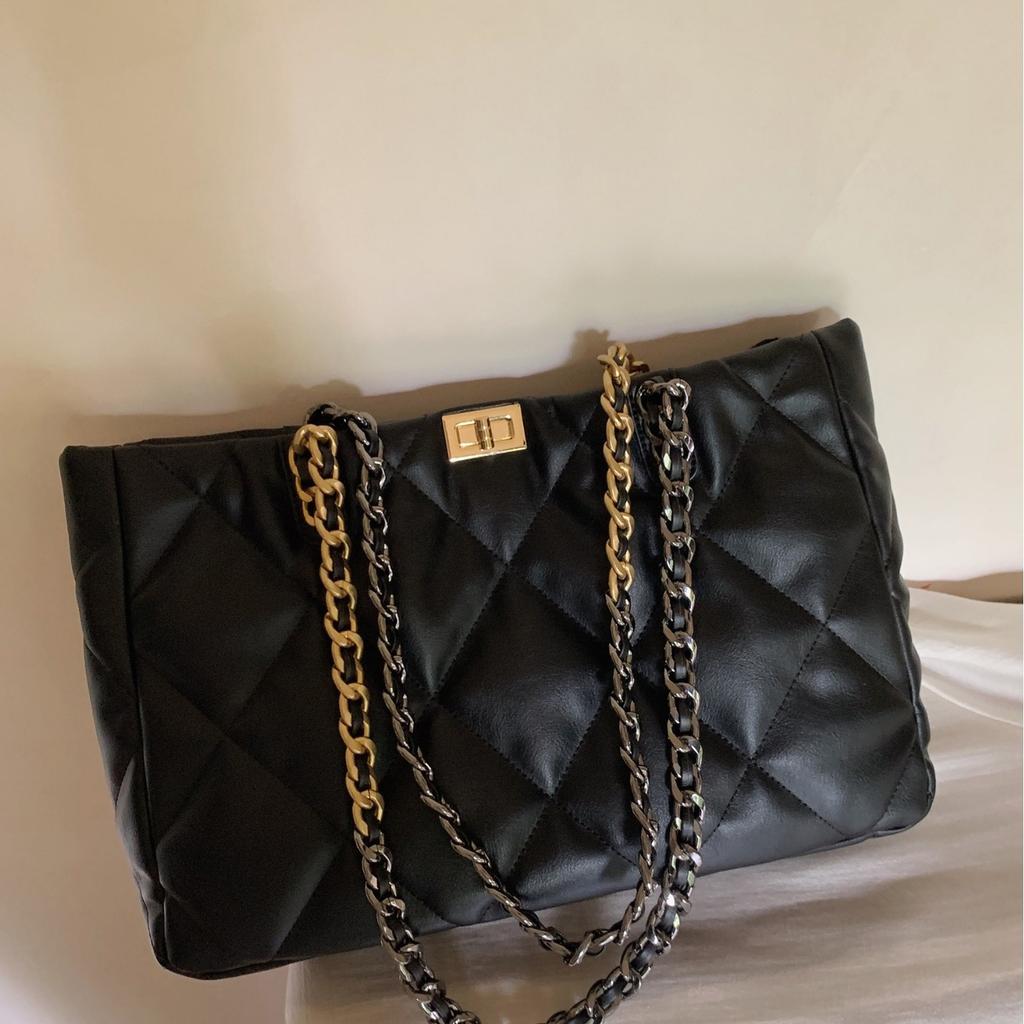 Large Capacity Diamond Chain Bag Women's 2025 New Trendy Fashion Texture Niche Tote Bag Versatile Shoulder Bag Women