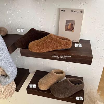 Korean Version of Casual Fluffy Slippers Women's 2025 New Winter Wear Flat-bottomed Lazy Muller Shoes with Fleece Bag Head and Half Drag