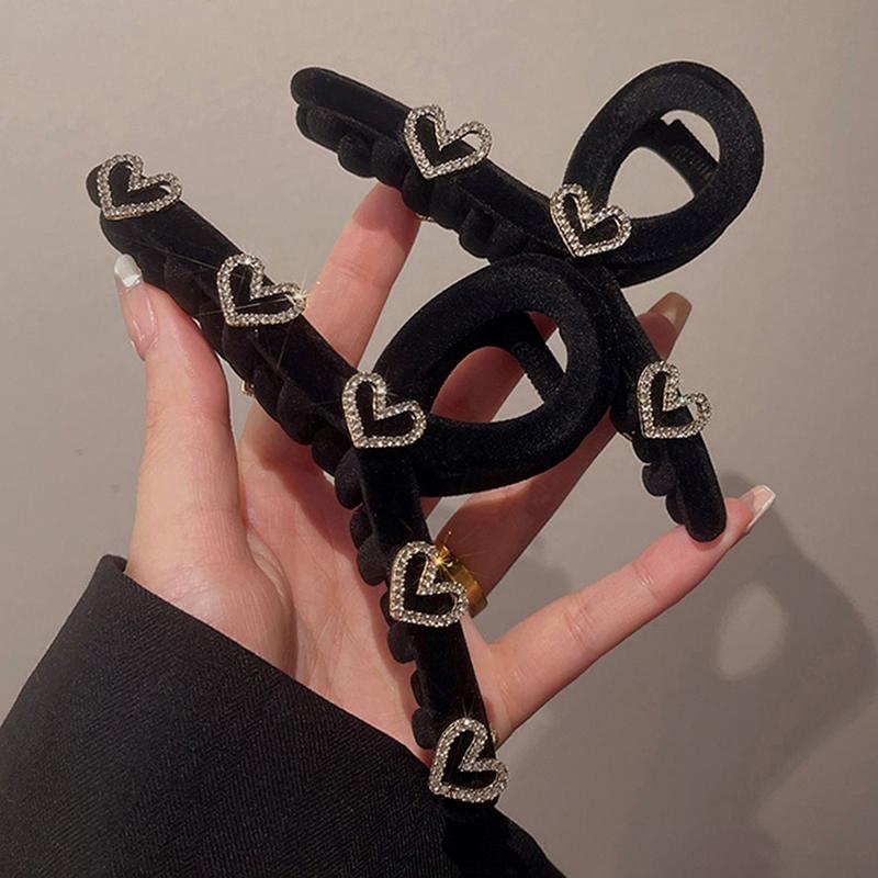 New Winter Flocked Heart Hair Claw Clips Women Elegant Plastic Ponytail Crab Barrette Hair Accessories