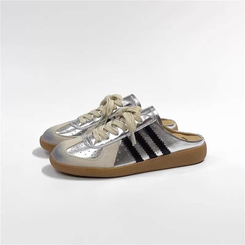 

Retro old polished flat-bottomed bag head half slippers women s new versatile outer wear comfortable no heel white shoes 35