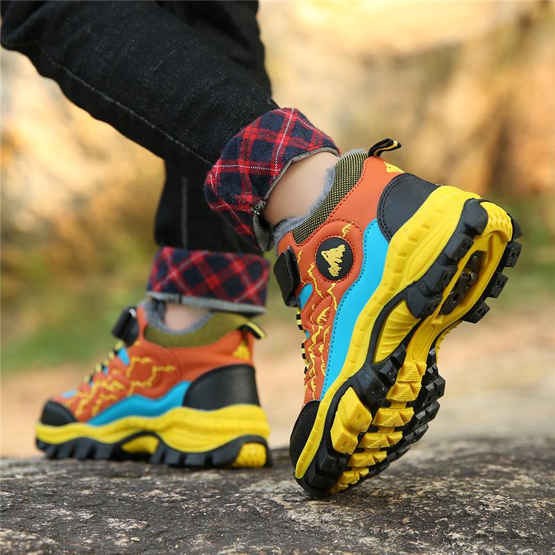 Winter Samt Kinder Sneaker Outdoor Rutschfeste Klaue Trekkingschuhe Kinder Trainer Warme Schneestiefel Jungen High Top Sportschuhe