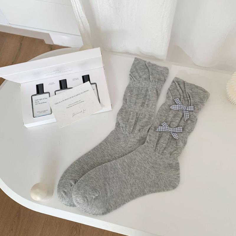 

Женские весенне-осенние милые клетчатые носки средней длины с кружевом, однотонные, с маленьким бантом из ленты 1 pair серый