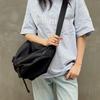 Fitness-Tasche Umhängetasche Japanischer Stil Schlicht und Vielseitig Große Kapazität für Pendeln Reisen Messenger Bag