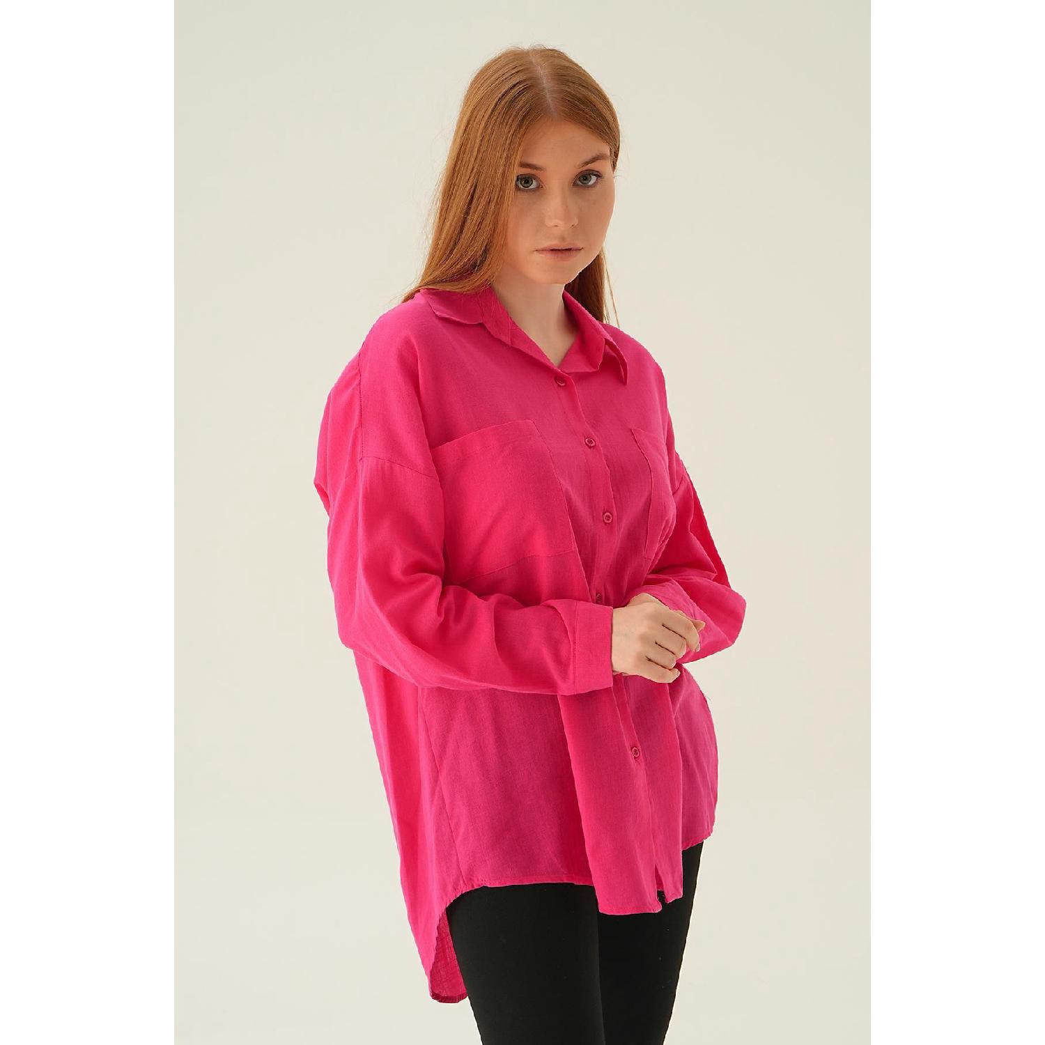 

6891a Рубашка с двумя карманами, фуксия 36 классические розы