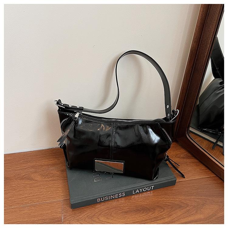 

Сумка большой вместимости женская летняя для отдыха новая нишевая сумка-мессенджер на плечо для поездок на работу сумка-тоут чёрный