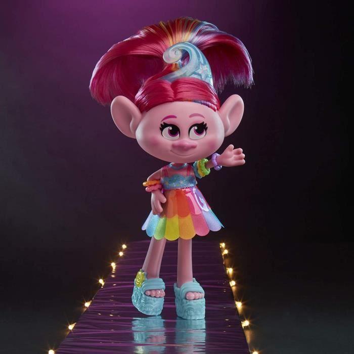 Figurine - HASBRO - Les Trolls 2 Tournée Mondiale - Poupée Deluxe Poppy - Mixte - 4 ans et plus
