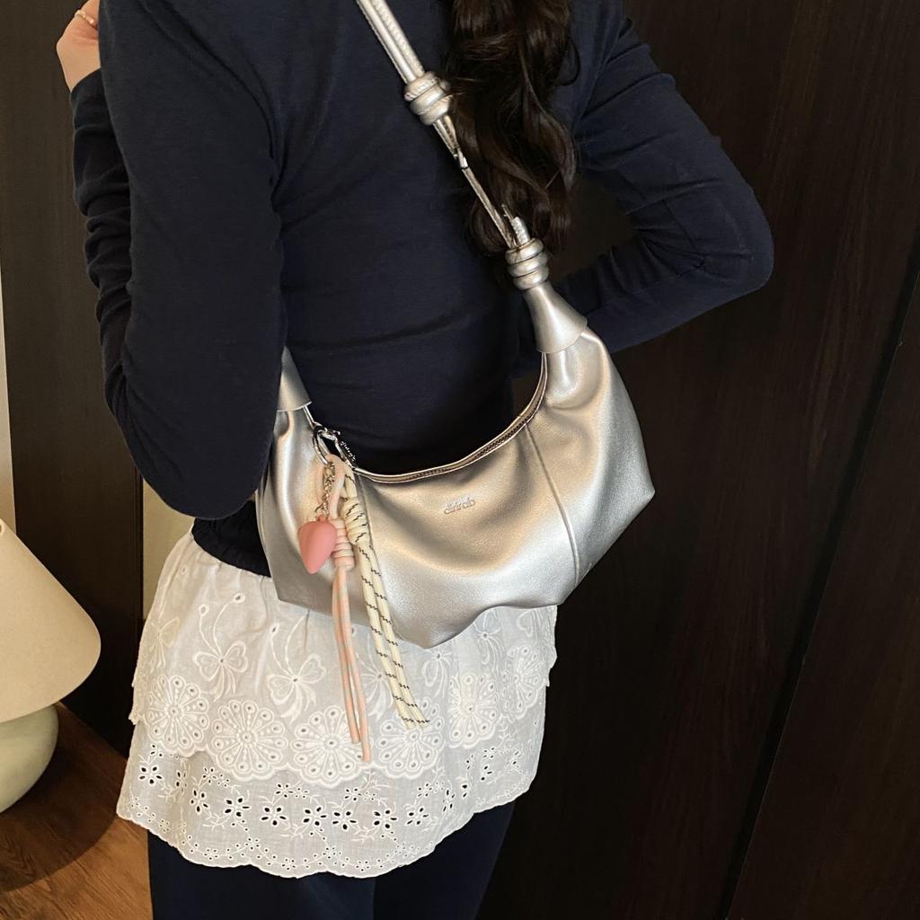 Elegant Small Handbags for Women, New Single-shoulder Underarm Bags, Dumpling Bags, Versatile Niche Crossbody Horn Bags, Fashionable Women's Handbags