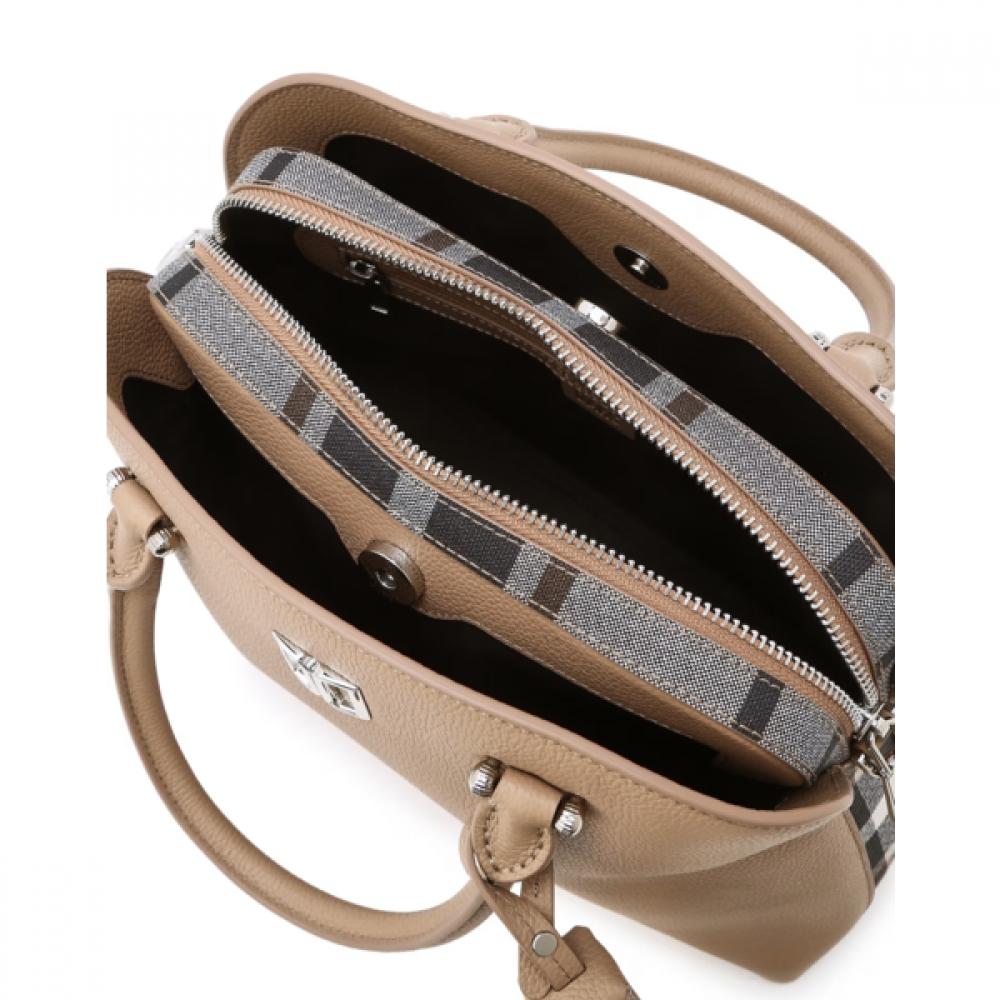 Dcba6e760i2 [tartan Combi] Beige Dd Logo Leather Tote Bag