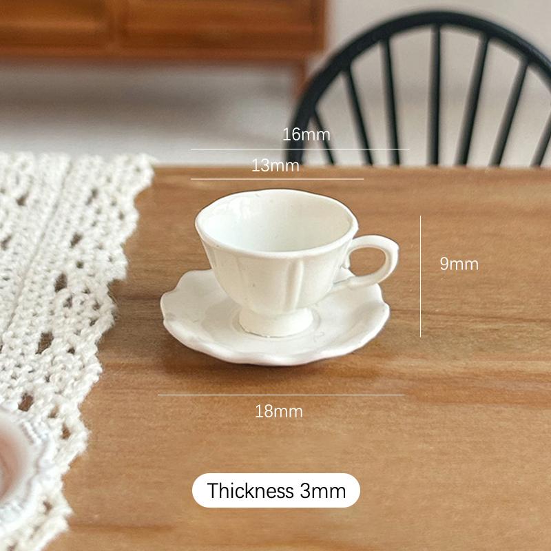 1Pcs French Retro Coffee Cup Plate Model Dollhouse Miniature Mini Play Kitchen Furniture Accessories Scene Decoration