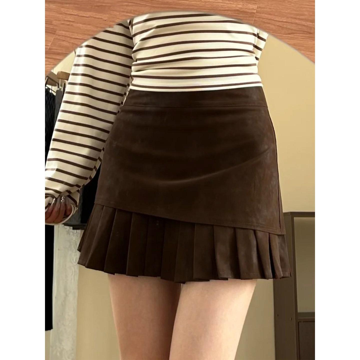 

Coffee Leather Pleated Mini Skirt: Plus-Size, High-Waisted A-Line, Slimming Deerskin Design, Spring & Autumn Style, Hip-Hugging. S