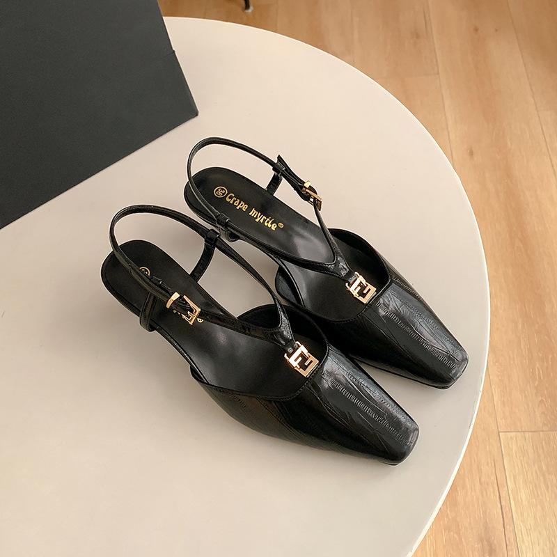 

The same Jingquan Fumei~ Square head small gold buckle eel pattern kitten heel empty sandals female summer 40