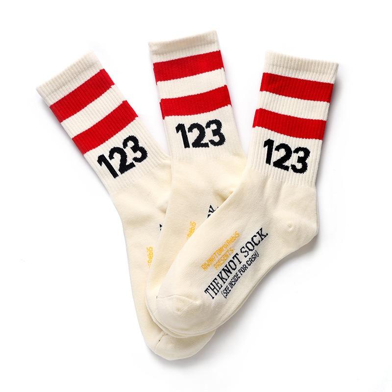 

Men s Spring and Autumn Cotton Digital Striped School Style Sports Mid Calf Socks 1 pair чорний