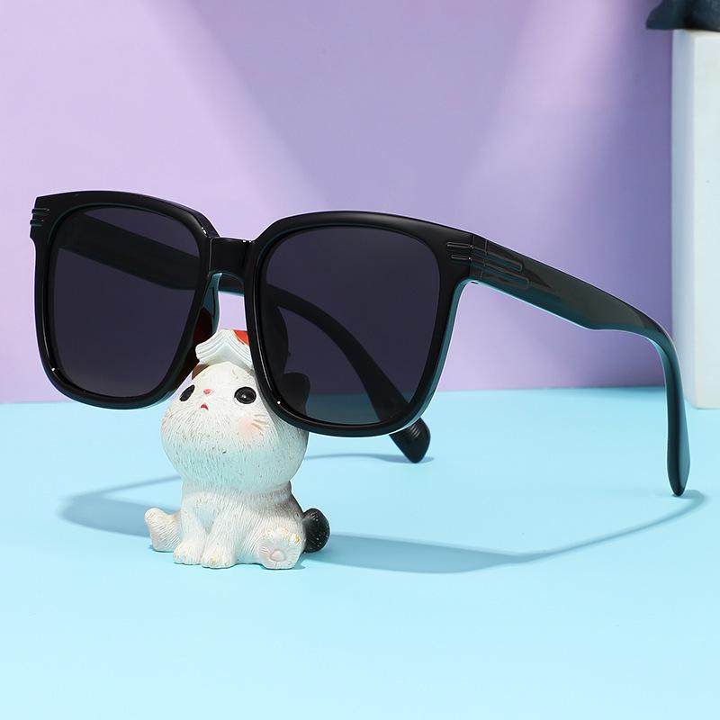Trendy UV Protection Sunglasses for Kids - Ultra-Light, Summer Style
