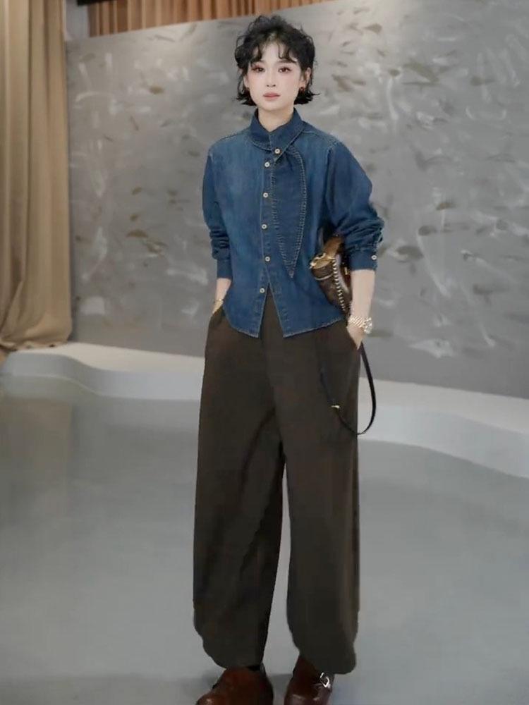 Women's Plus Velvet Thickened Denim Shirt Jacket - Long-Sleeved, Versatile, High-End for Autumn/Winter 2025.