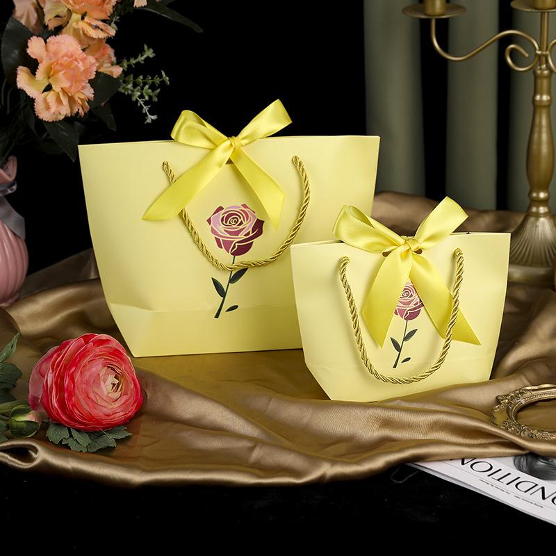 

Высококачественный бумажный подарочный пакет для лунных пряников - Сувенир на праздник середины осени