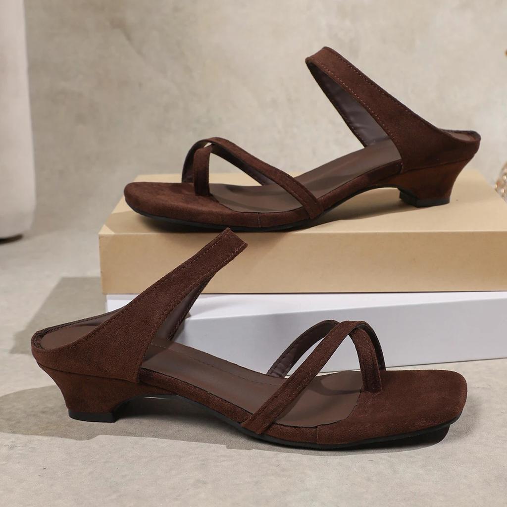 Retro Toe Covering Summer Outdoor Slippers Shoes for Women 2025 New Large Size Versatile Concise Low-heel Women's Slippers