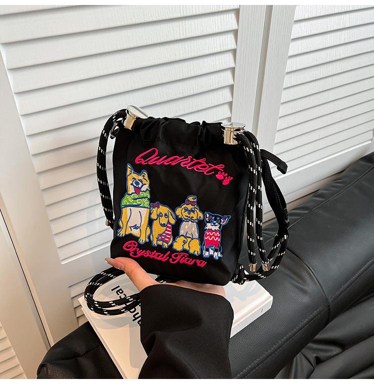 Geantă de umăr cu șnur brodat, design de nișă pentru femei, mică, proaspătă, la modă, capacitate mare, geantă portabilă de depozitare, geantă de toaletă