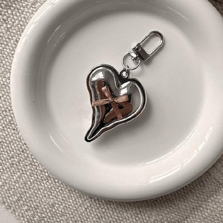Fashionable Silver Love Heart Bowknot Keychain Charm Sturdy Pendant for Modern Styles Camera and Bag Decoration