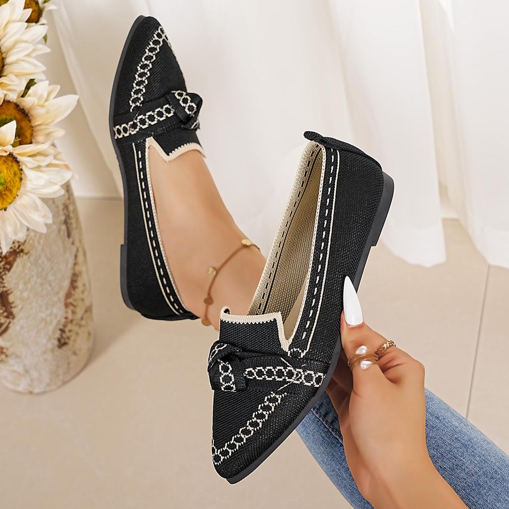 Fashion 2025 New Women Flats Comfortable Solid Color Shoes Women Knitted Breathable Loafers Casual Pointed Toe Walking Sneakers Women