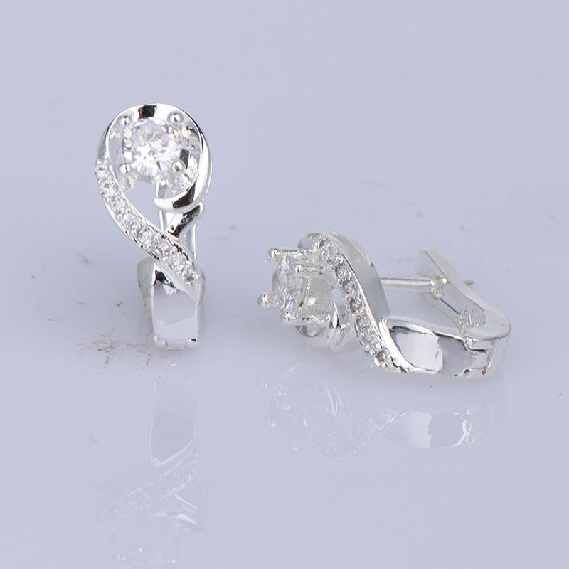 Boucles d'oreilles pour perte de poids Boucles d'oreilles en zircone cubique Stimulation des points d'acupuncture Brûle-graisses