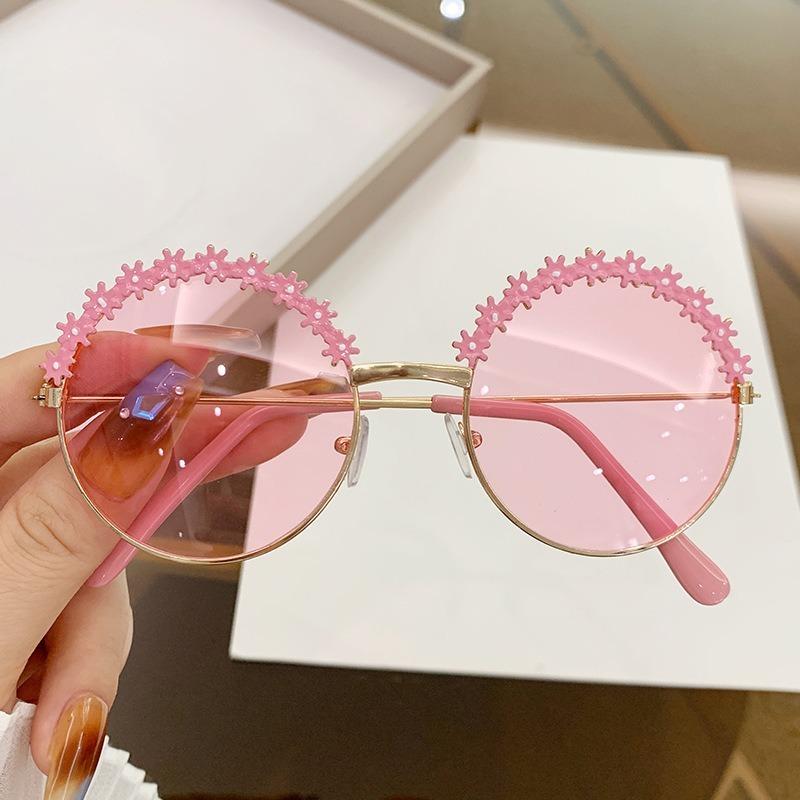 Non-polarized Fashion Round Flower Sunshade Metal Frame Sunglasses Men Women Retro Half Frame Cute Beach Eyeglasses