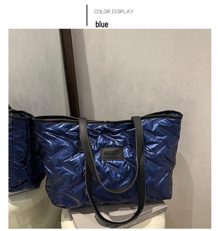 Tasche mit Prägung im koreanischen Stil: Handtasche mit großer Kapazität für Damen, Herbst-Winter