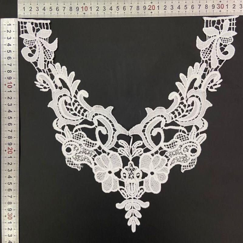 Mercerized Silk Lace Collar with 3D Embroidered Brooch