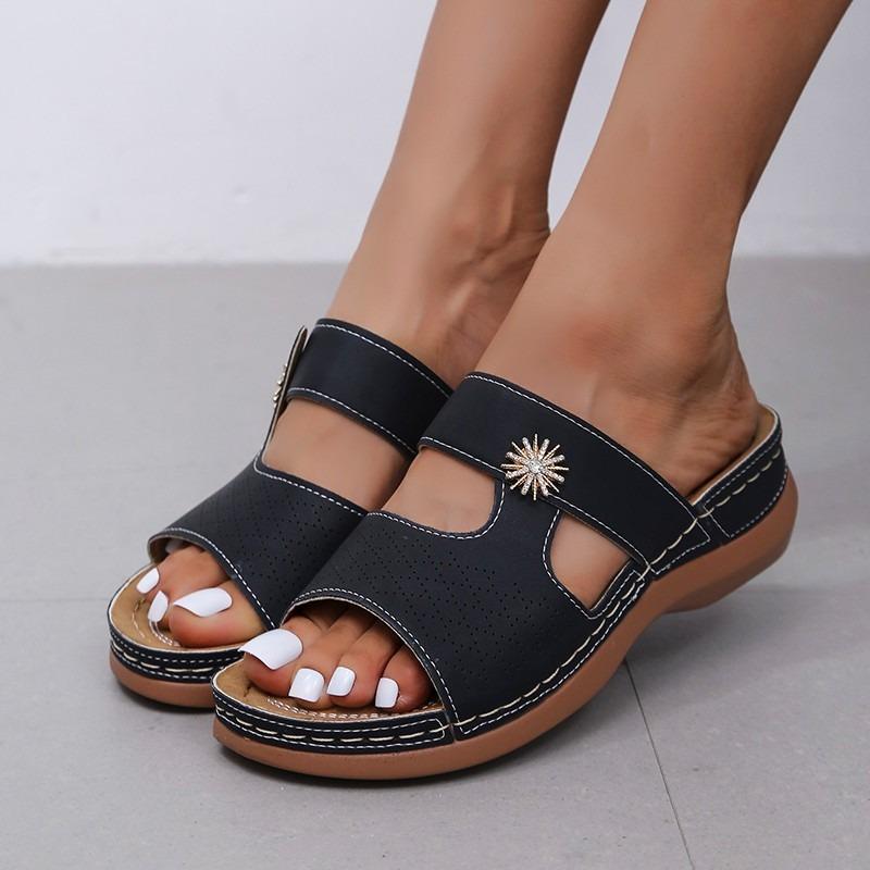 Summer Large-sized Women's Shoes Fish-mouthed Slippers and Women's Thick-soled Perforated Cooling Slippers