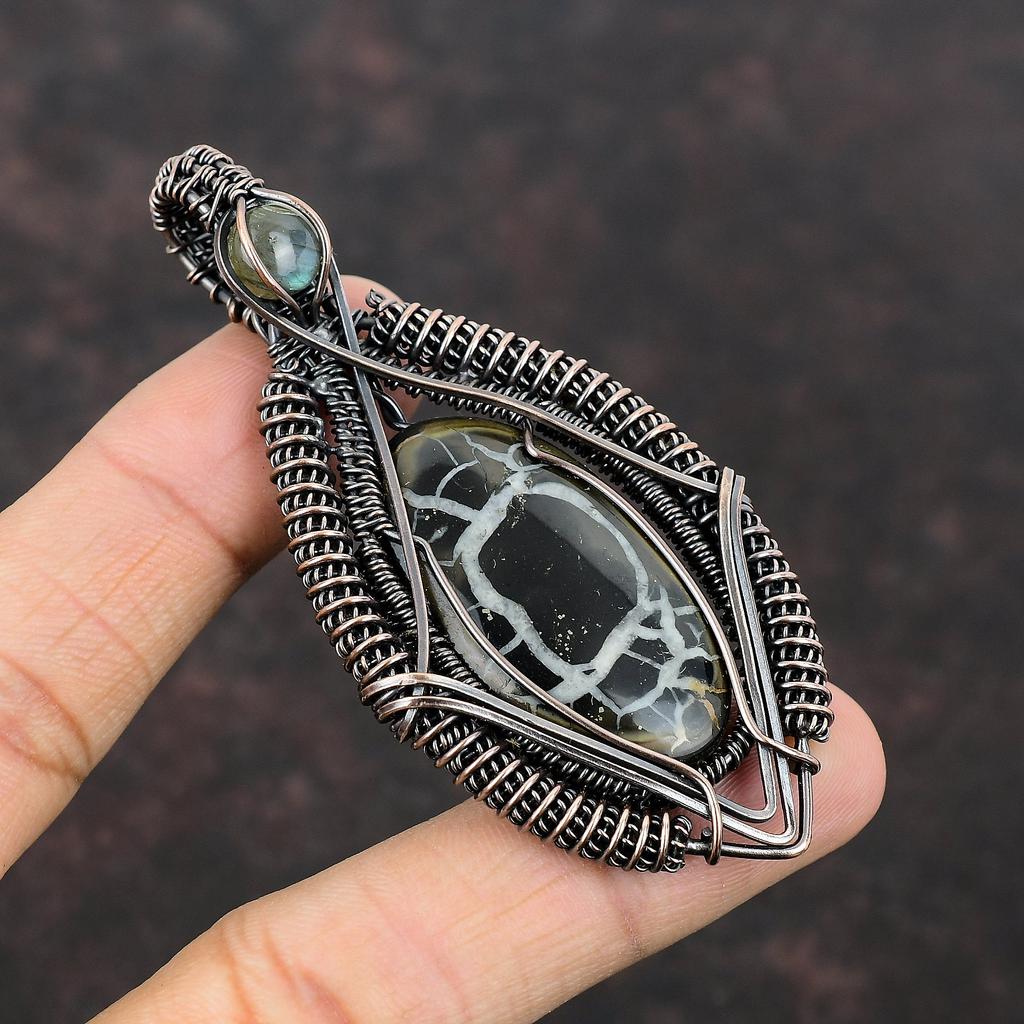 Noroi marocan Crack Fosil Pandantiv Sârmă de cupru Pandantiv înfășurat Pandantiv lucrat manual Bijuterii de cupru Pandantiv labradorit Bijuterii cu pietre prețioase pentru cadou