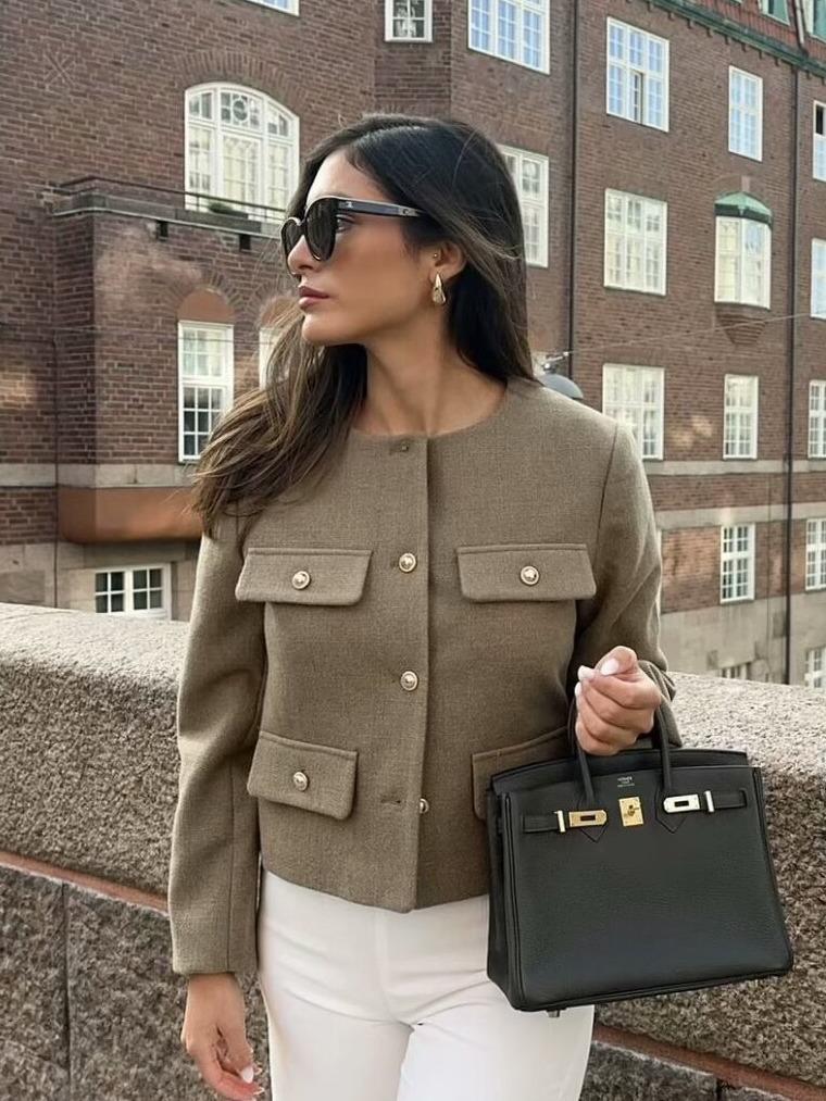 European and American Style Round Neck Short Fashion Coat with Button Accents - Autumn Collection