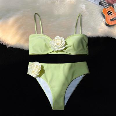 2 stk./Sæt Dame Bikini Sæt 3D Blomster Dekoration Justerbare Stropper Tube Top Bikini BH Høj Talje Svømmebukser Sæt Strand Badetøj