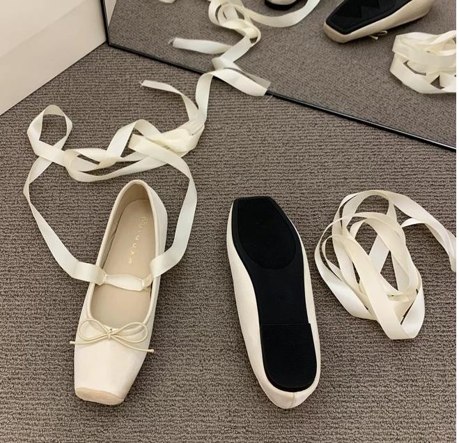 New Women's Flat Footwear Pink Ballet Women Single Shoes Fashion Lace Up Girl Mary Jane Shoes Sweet Flowers Ladies Loafers