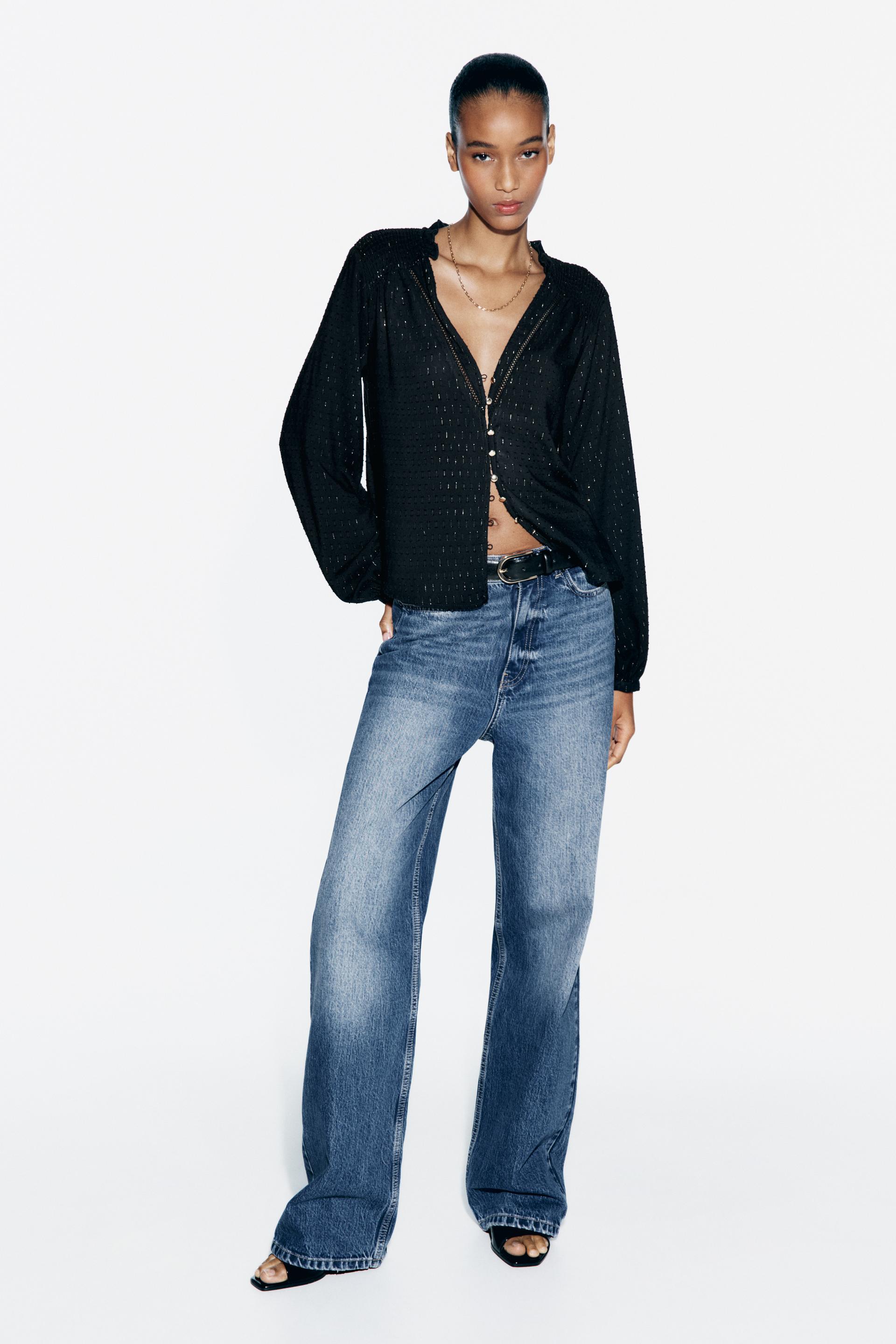 

БЛУЗКА С МЕТАЛЛИЧЕСКОЙ НИТЬЮ