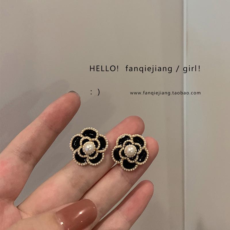 Pendientes de botón de esmalte coreano minimalistas retro en forma de corazón con perlas
