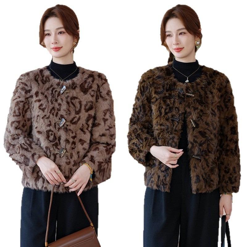 Mrs. Rich's High-end Leopard Print Fur Is Integrated, the New Casual Warm Women's Small Short Fur Jacket Is Explosive