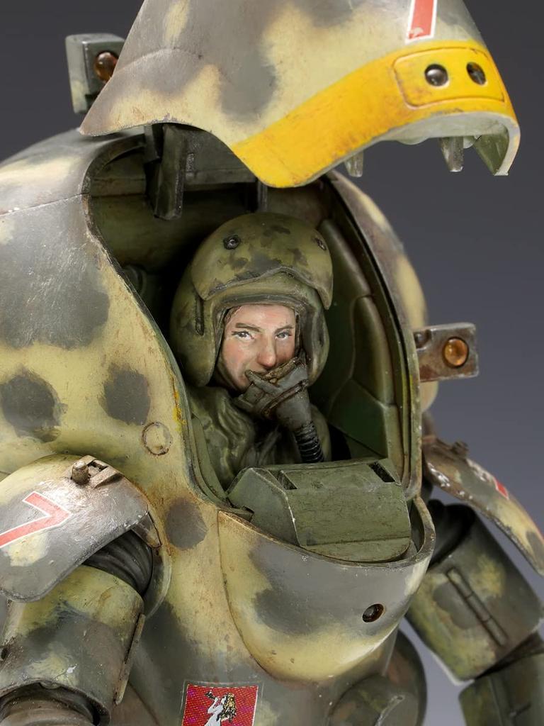 Wave Maschinen Krieger Melusine approximately 12cm plastic model kit P.K.A. Ausf.M 1/20 scale, tall, pre-colored MK-027