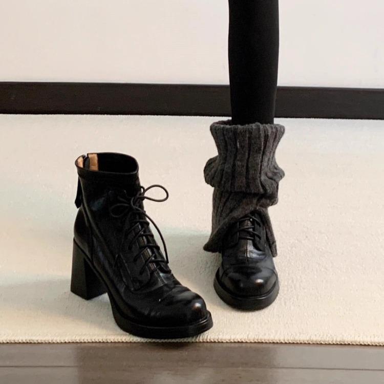 Cowhide Version~ Commuter Style Small High-heeled Martin Boots Women's Retro Temperament Round Head Lace-up Rear Zipper Small Short Boots