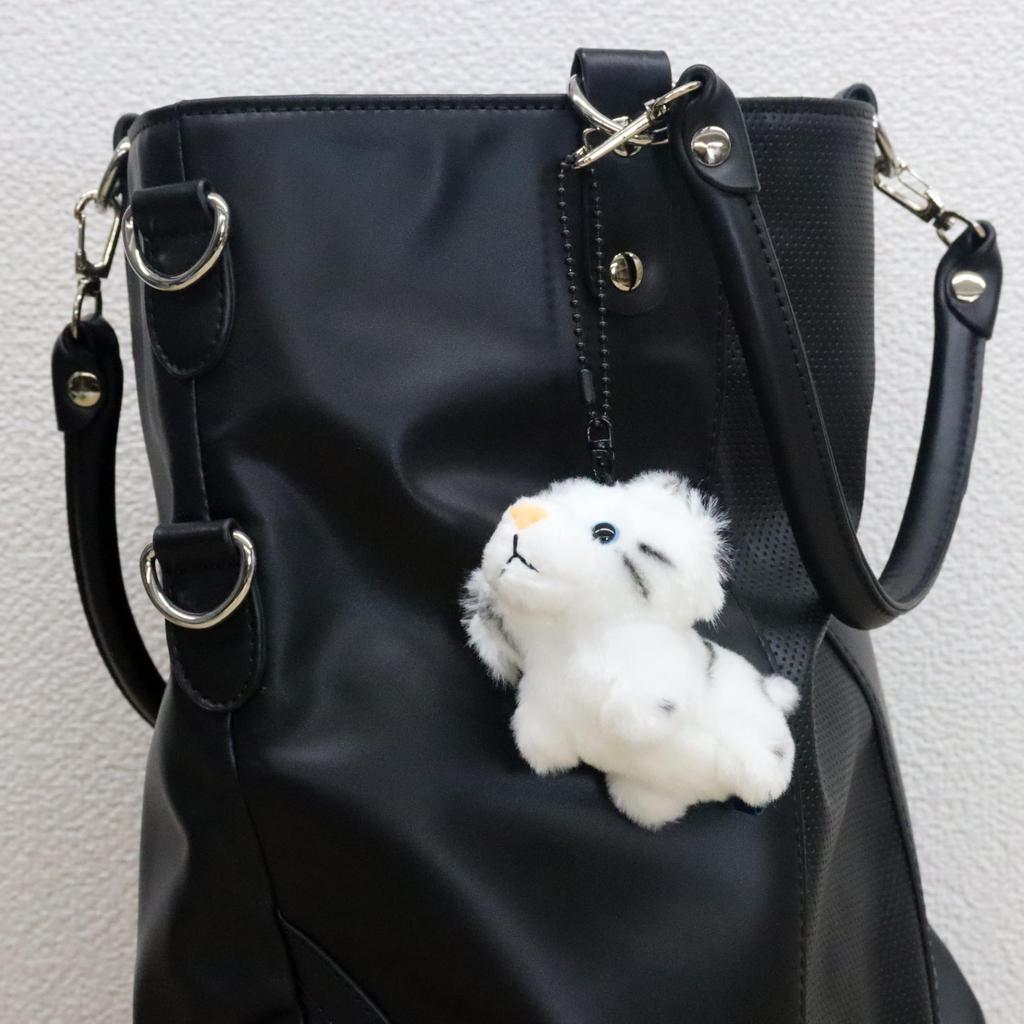 Take Off Chibikko Kingdom Small Animal Plush Toy White Tiger with Ball Chain Palm-Sized