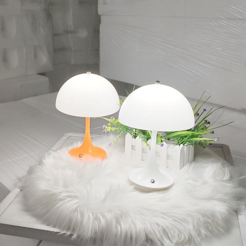 Danish Nordic Design Bedside Lamp with Wireless Charging