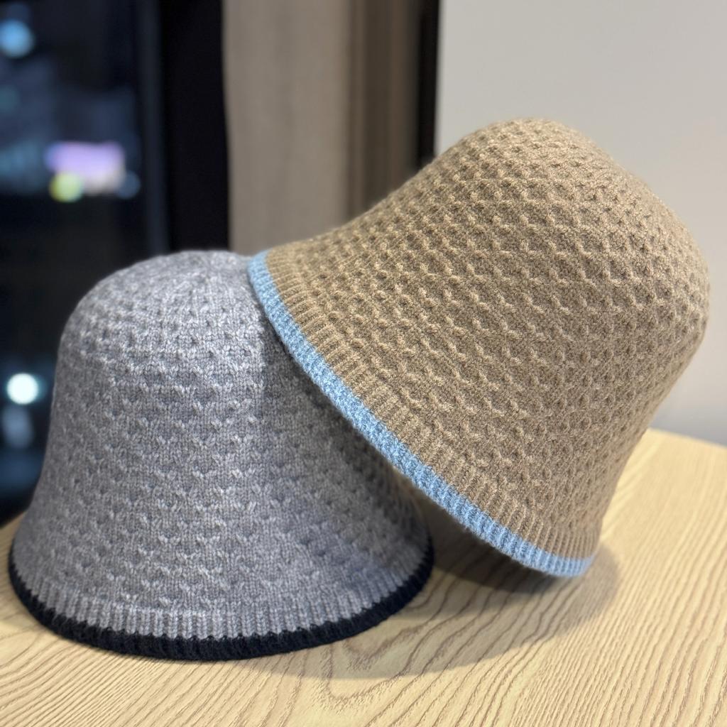 New Japanese-style Hollow Knit Bucket Hat for Spring and Autumn, Warm and Versatile, Makes the Face Look Smaller, Suitable for a Natural Look,