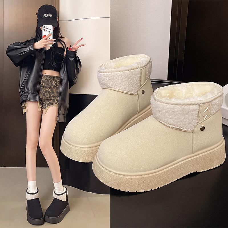 Women in Plus-size Platform Snow Boots 2025 Winter Short-cut Snow Cotton Fleece and Thickened Cotton Shoes for Women Wearing Cotton Shoes