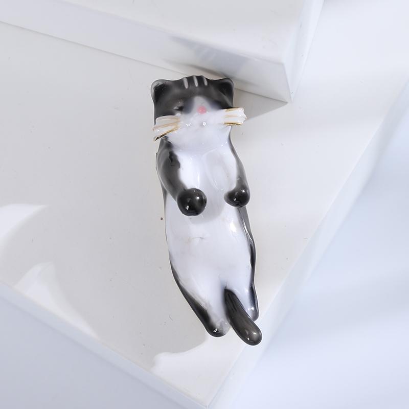 Blucome Dummy Cute Stereopsis Oil Dripping Cat Brooches for Women Men Gold Color Wedding Special Design Brooch Pins