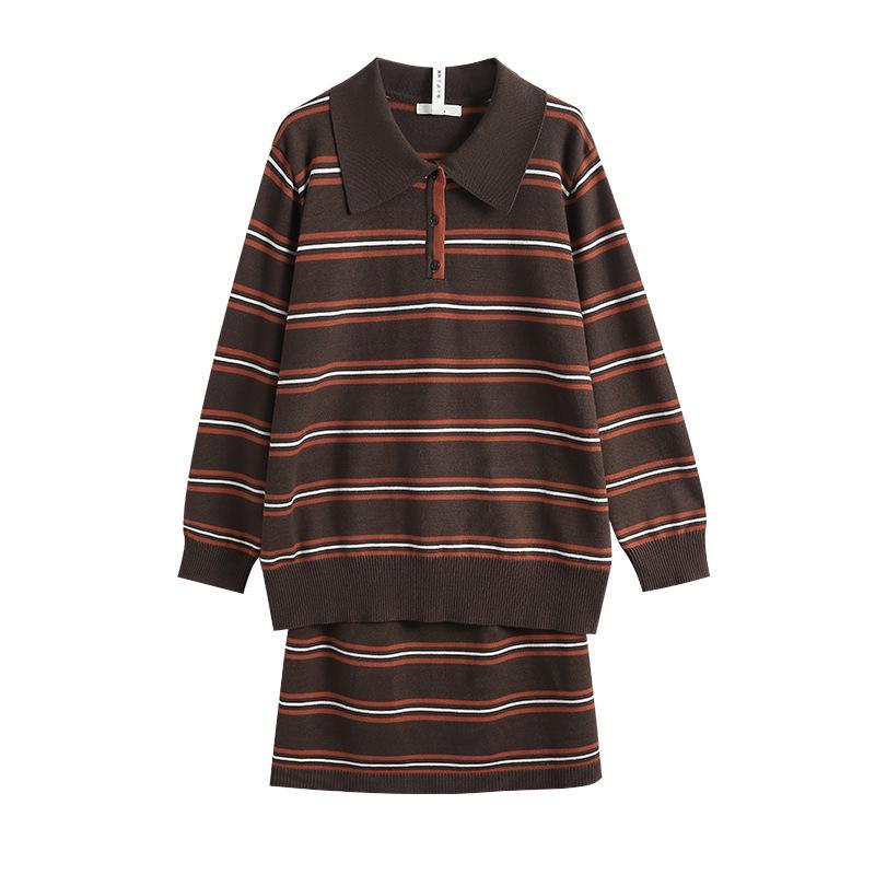 

Полосатый вязаный комплект (свитер и юбка) большого размера для женщин, 130-300 кг, Осень/Зима, Омолаживающий дизайн. 2XL for 130-160 jin