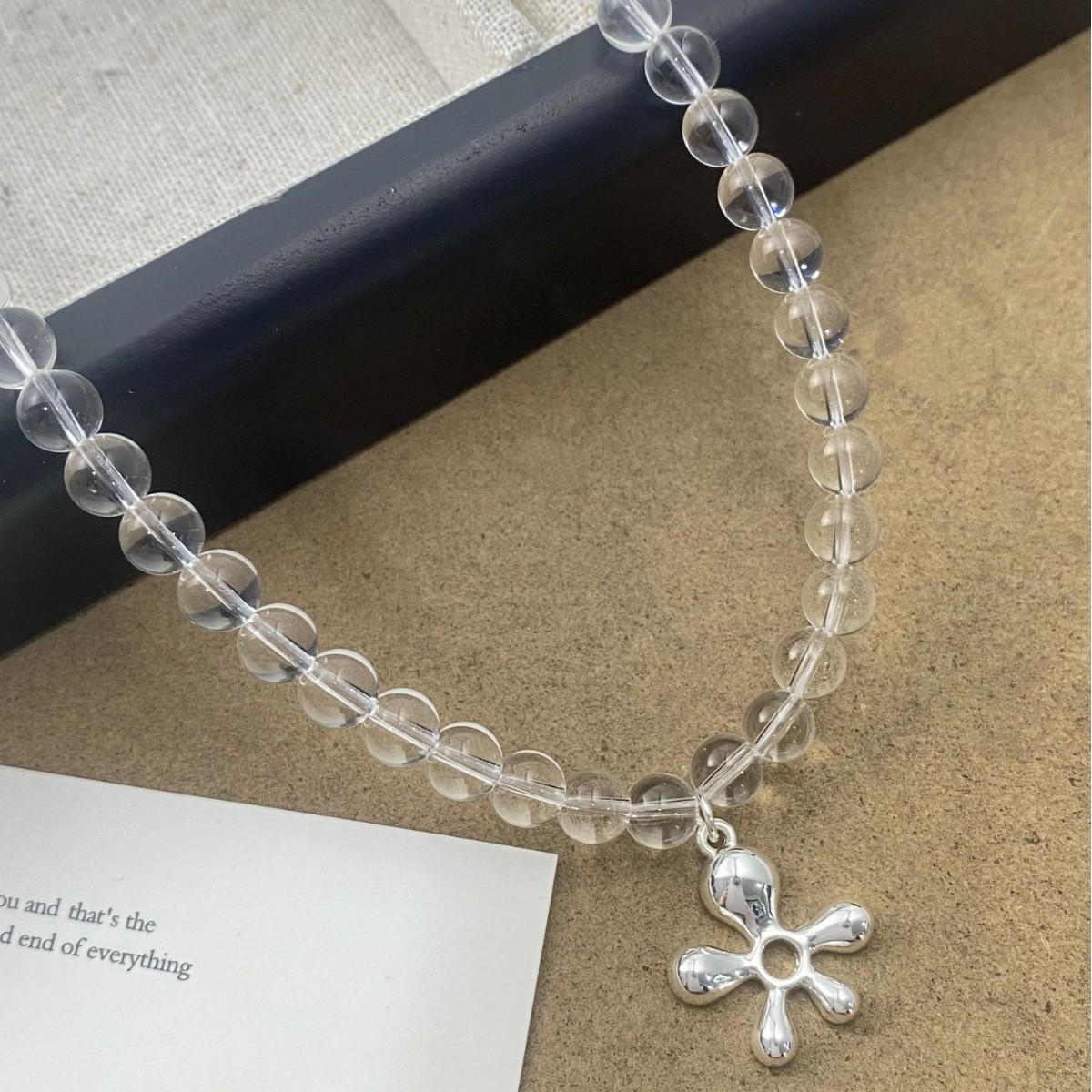 Elegant Glass Beaded Flower Necklace: Simple, Versatile, and Chic Collarbone Chain