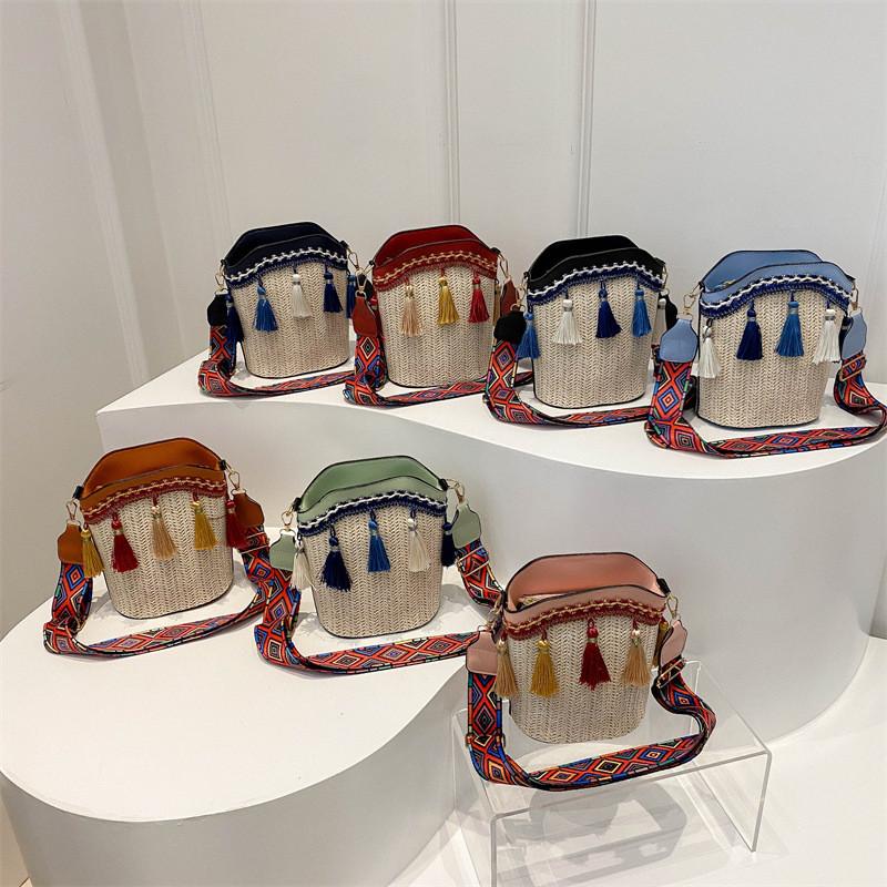 Ethnic Style Woven Bucket Bag With Tassels For Daily Casual Wear