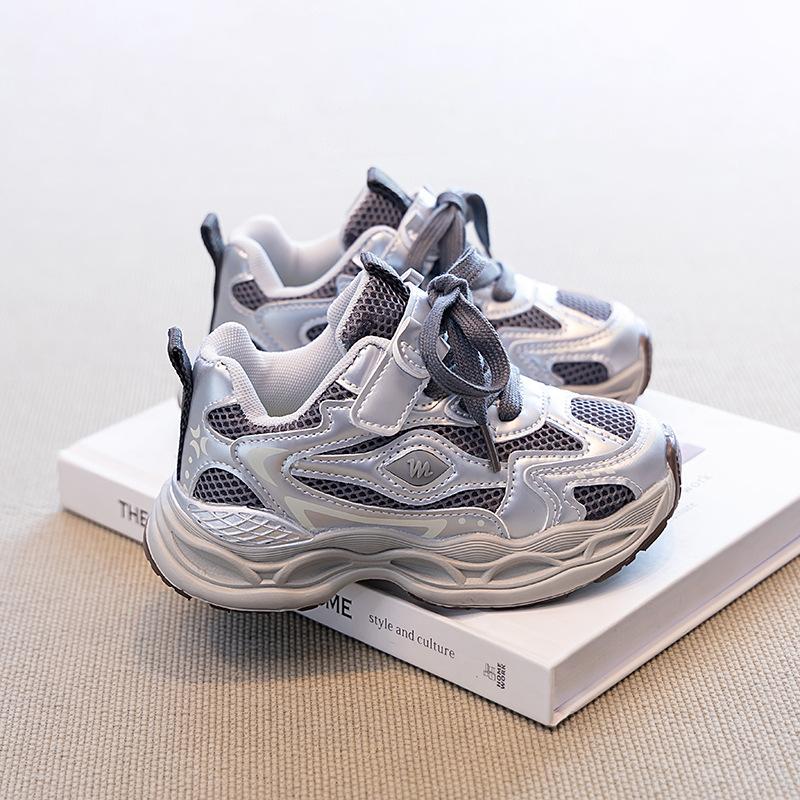 Boys' sneakers 2025 new spring and autumn girls' shoes lightweight children's little white shoes breathable spring dad shoes