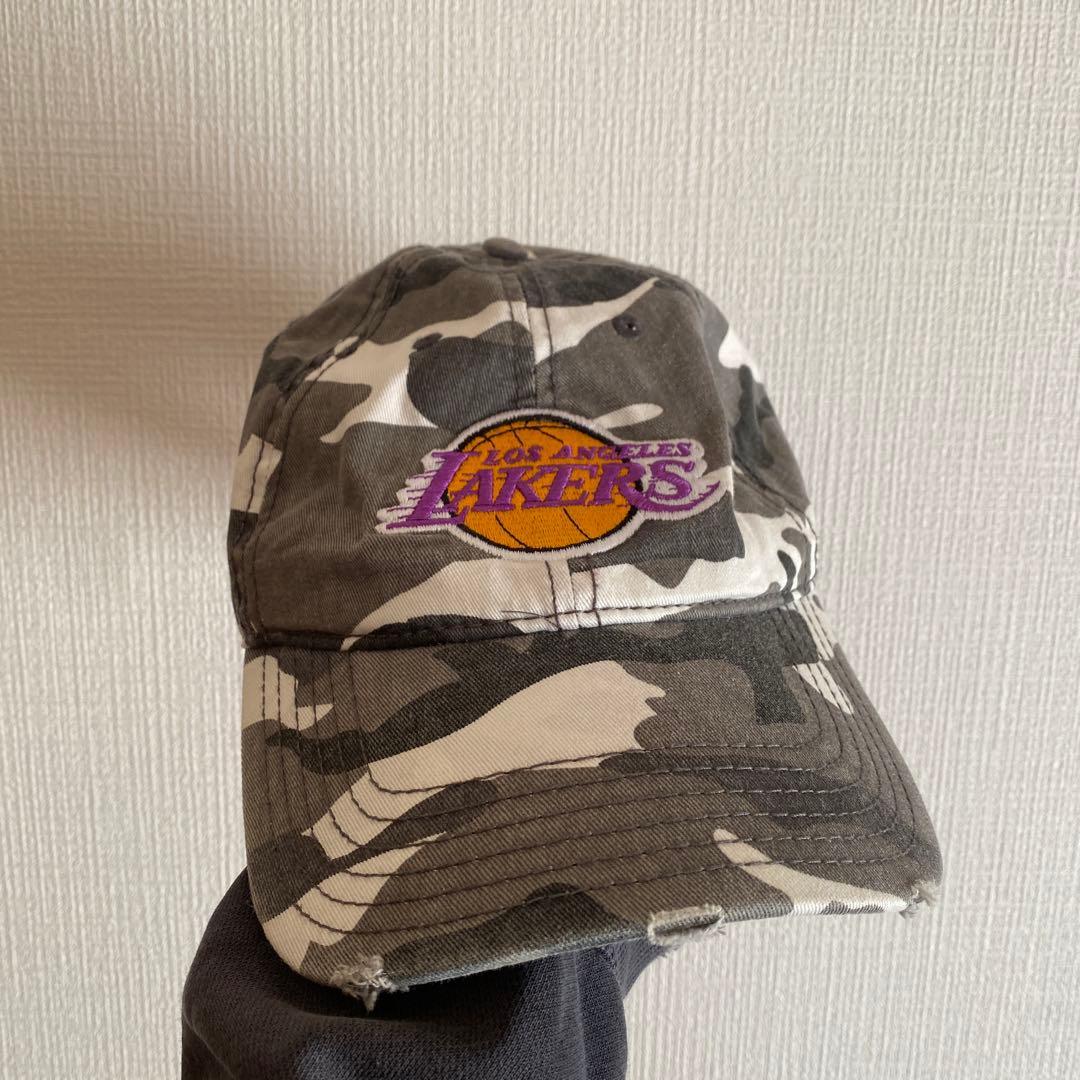 Used Los Angeles Lakers camouflage cap LAKERS old clothes