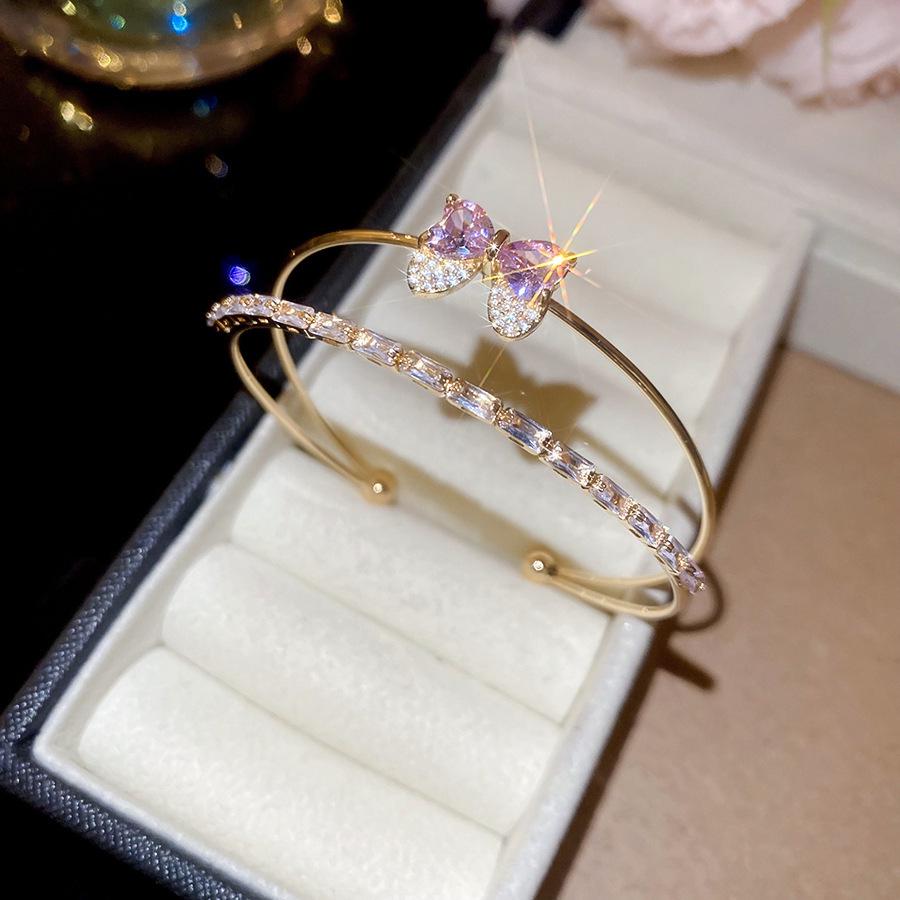 Elegant Geometric Rhinestone Zircon Buckle Bracelet: A Versatile and Luxurious Accessory for Women